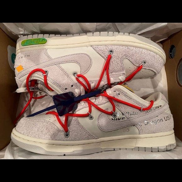 Nike Dunk Lows - Picture 3 of 5